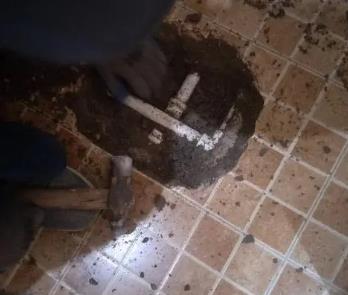 道真仡卫生间漏水维修公司为您分享下卫生间渗水如何处理及注意事项